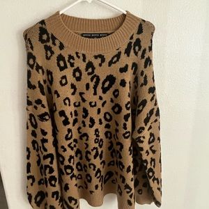 Jaguar print sweater oversized size M